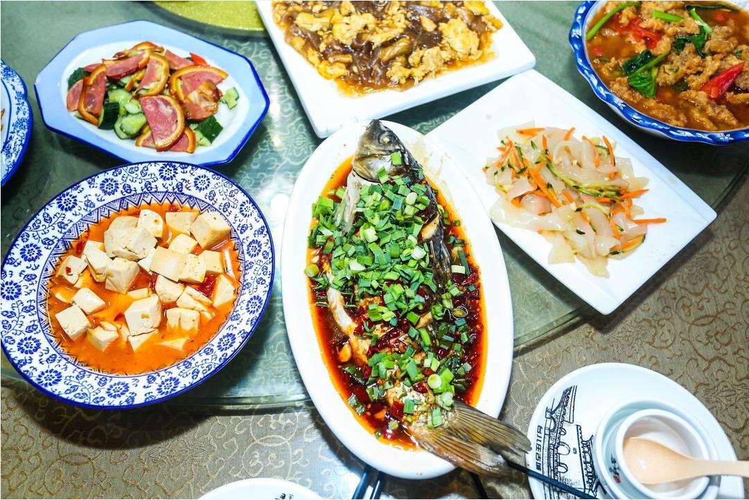 台儿庄拜月图片,中秋满月提前现河北美食及特色大典图片